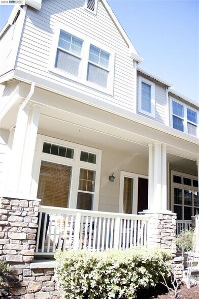 Building Photo - 367 Destino Cir