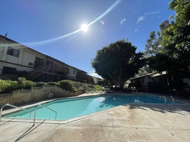 Building Photo - 1 Bedroom, 1 Bathroom condo in Friars Pointe HOA