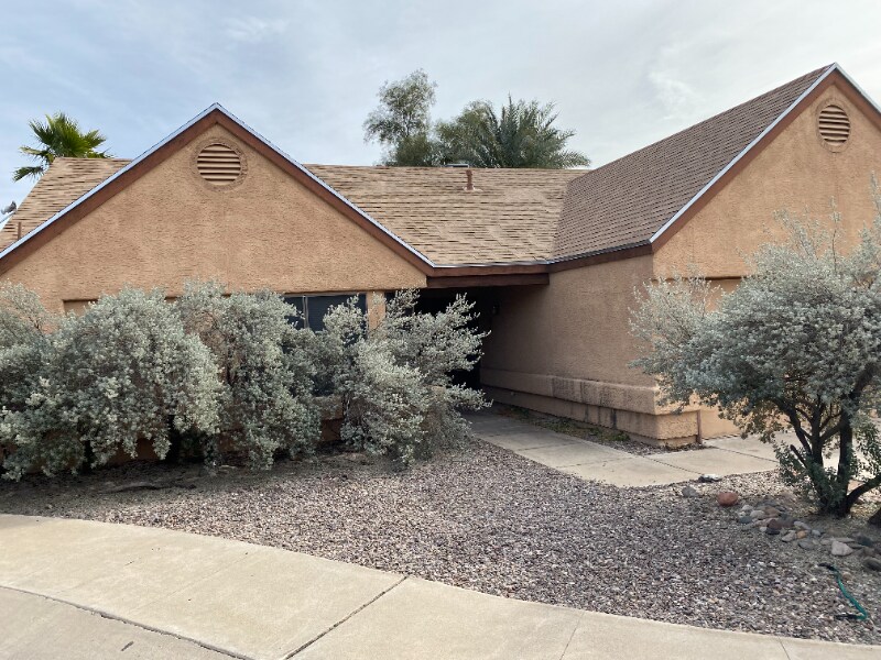Building Photo - 7840 N Viewpointe Cir