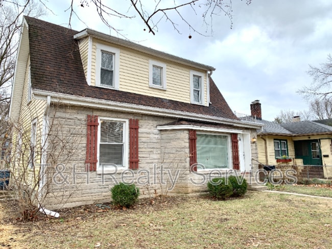 Building Photo - 6155 Broadway St