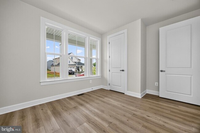 Building Photo - 1422 Gilray Dr