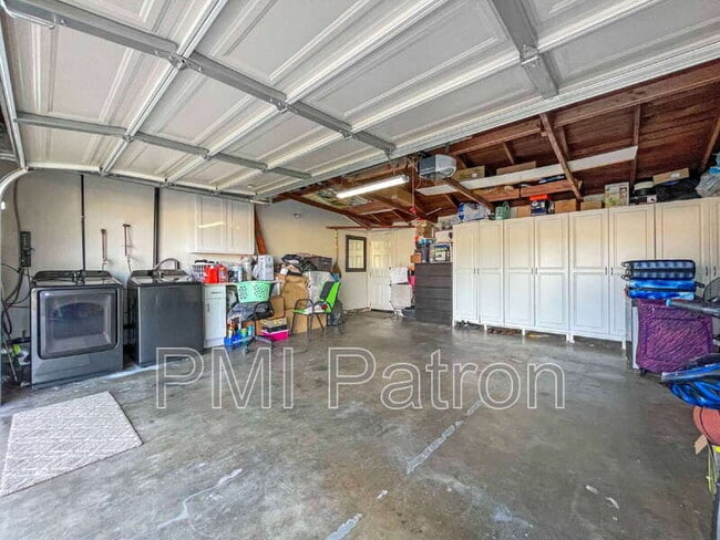 Building Photo - 6724 Sequoia Dr