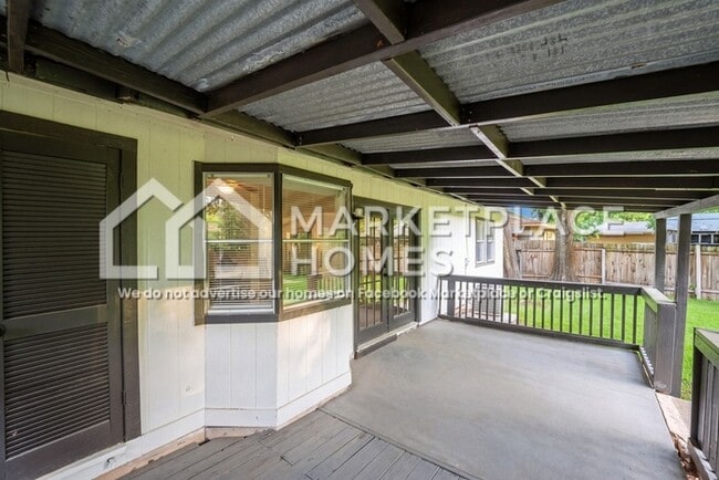 Building Photo - 4605 Brassiewood Dr