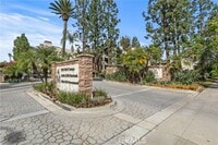 Building Photo - 5500 Owensmouth Ave