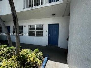 Building Photo - 321 NE 1st Ct