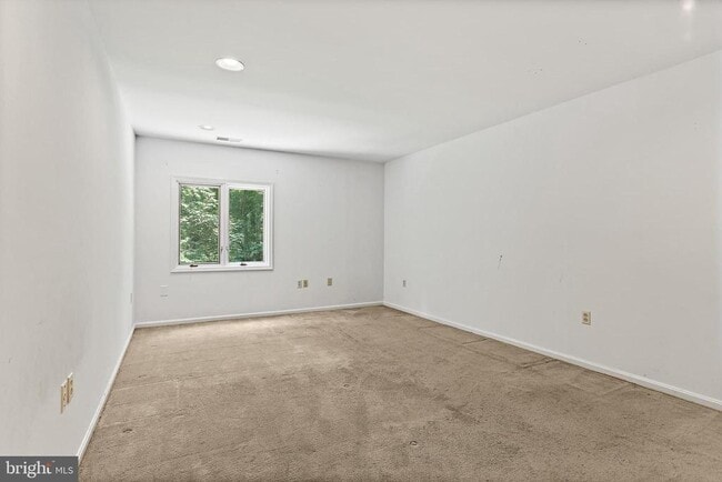 Building Photo - 12624 Golden Oak Dr