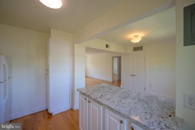 Building Photo - 6609 10th St