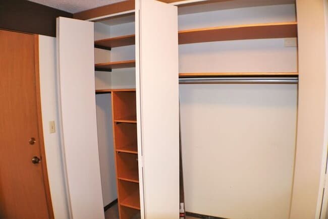 Building Photo - $1,300 | 2 Bedroom, 1 Bathroom House | Pet Friendly* | Available for an July 1st, 2026 Move In!