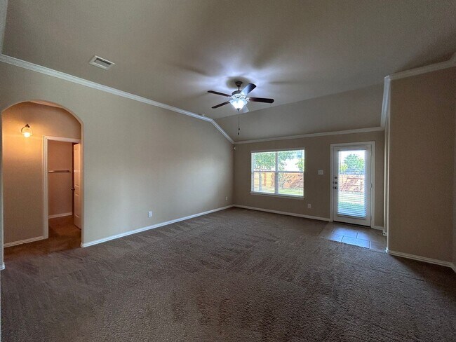 Building Photo - 2204 Tranquility Ln