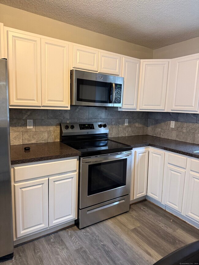 Building Photo - 12-14 Harbison Ave