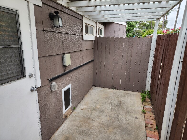 Primary Photo - 715 S Pine St