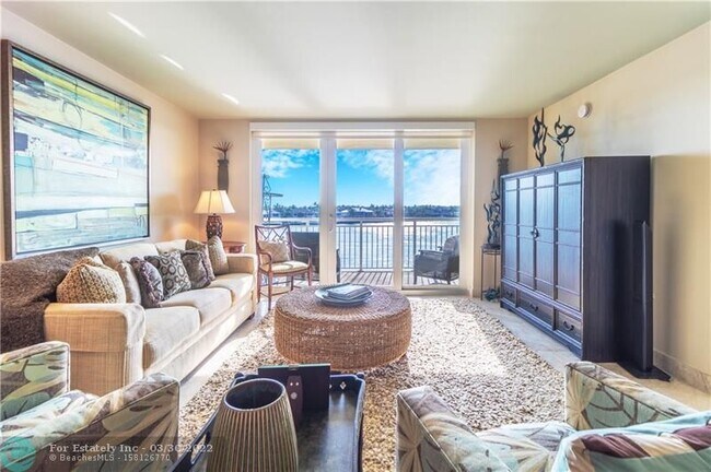 Building Photo - 511 Bayshore Dr