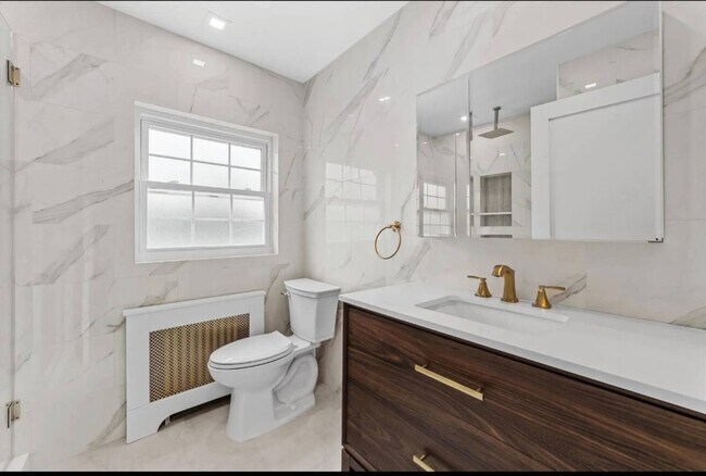 Building Photo - 70 Normandy Rd