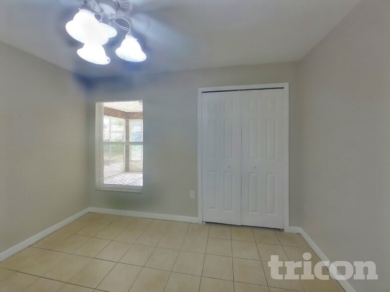 Building Photo - 4369 Montano Ave