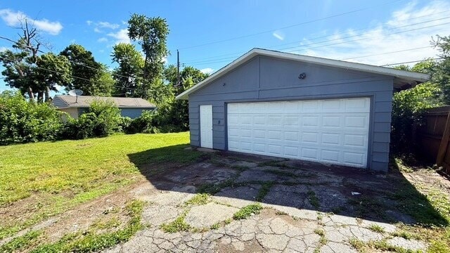 Building Photo - WEST SIDE 3 BEDROOM RANCH HOME AVAILABLE NOW!