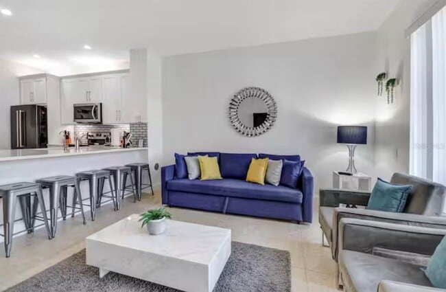 Building Photo - 8117 Princess Palm Ln