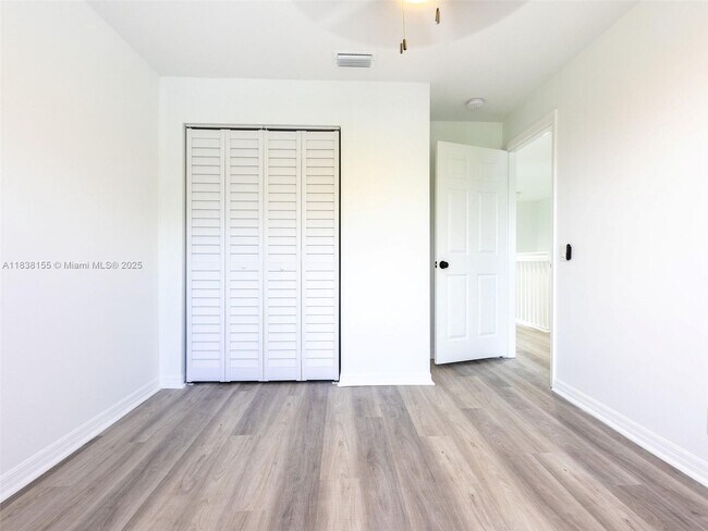 Building Photo - 797 Vista Meadows Dr