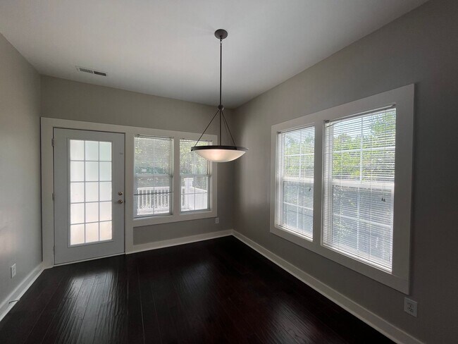 Building Photo - 2320 Wrightsville Ave