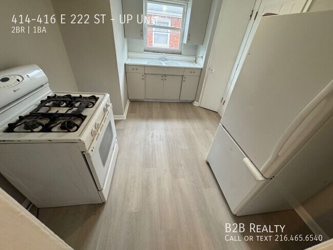 Building Photo - 414-416 E 222 ST-UP Unit