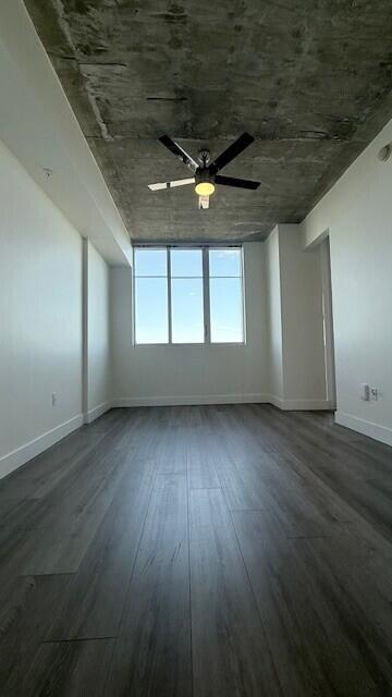Building Photo - 300 S Australian Ave