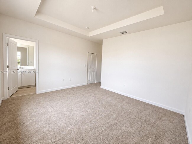 Building Photo - 2608 SE 25th Ct