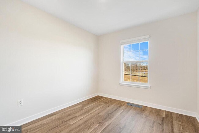 Building Photo - 7430 Fern Gully Way