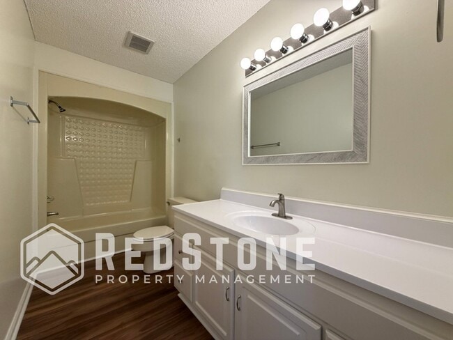 Building Photo - 3138 Whitesell Dr