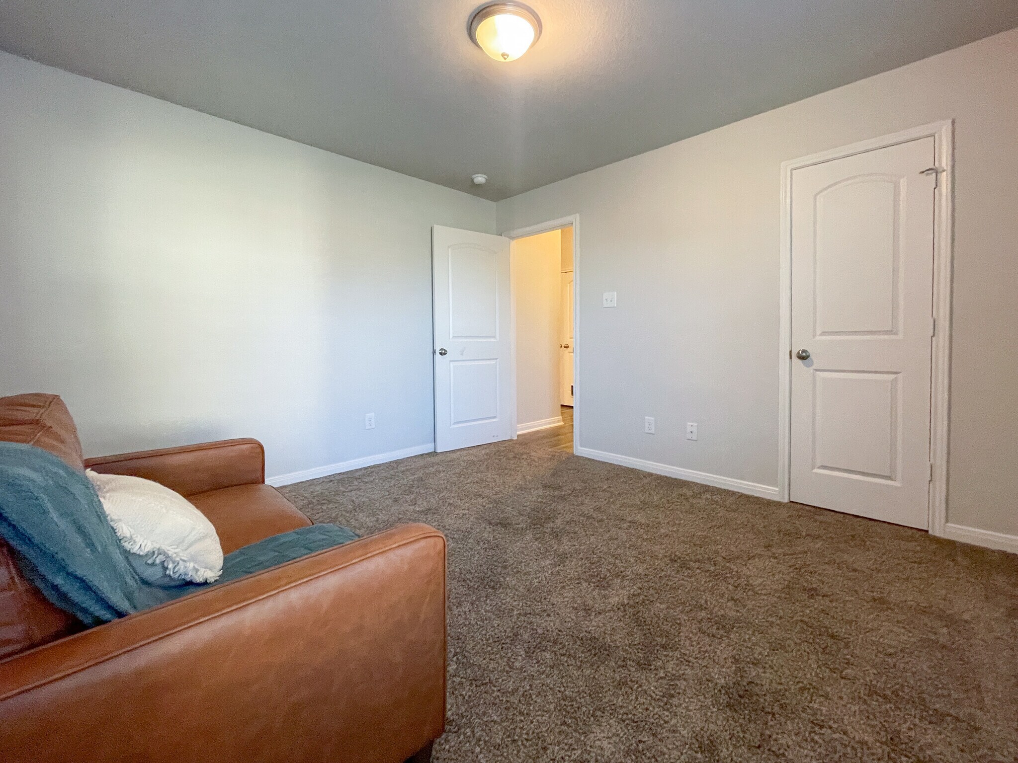 Building Photo - 10624 Langham Dr