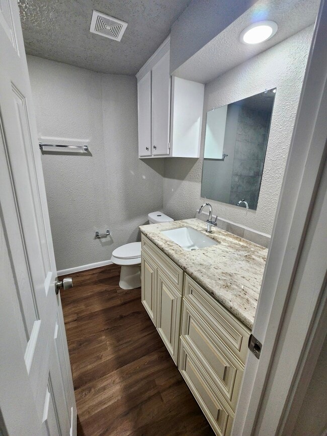 Building Photo - 3860 Jasmine Dr