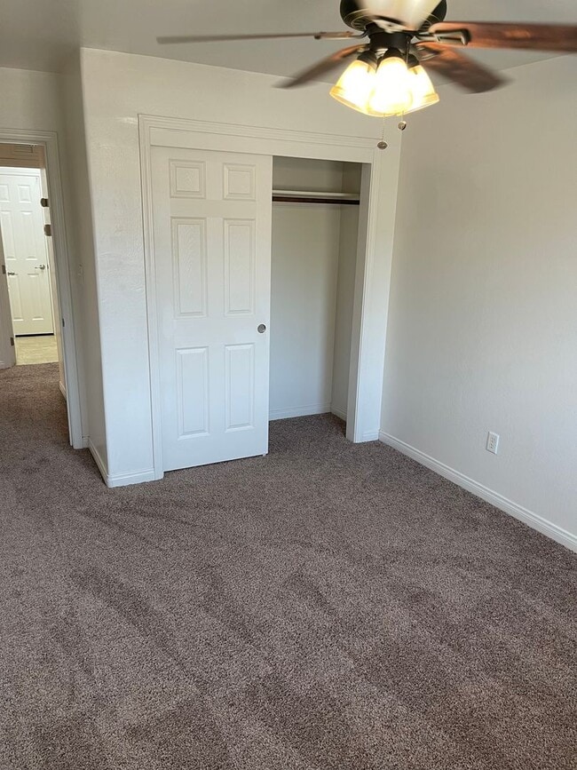 Building Photo - Beautiful 3 bed 2 bath Home in Rosedale!