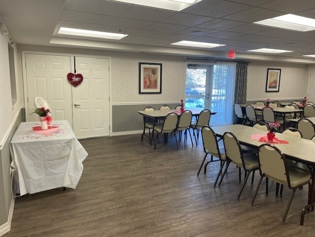 Building Photo - 2000 Randi Dr