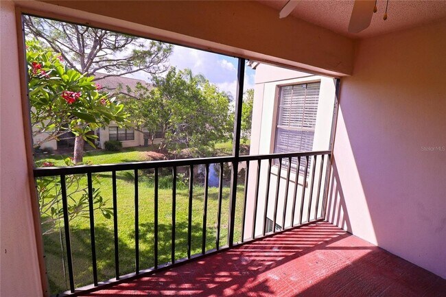 Building Photo - 2450 Heron Terrace