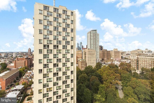 Building Photo - 241 S 6th St