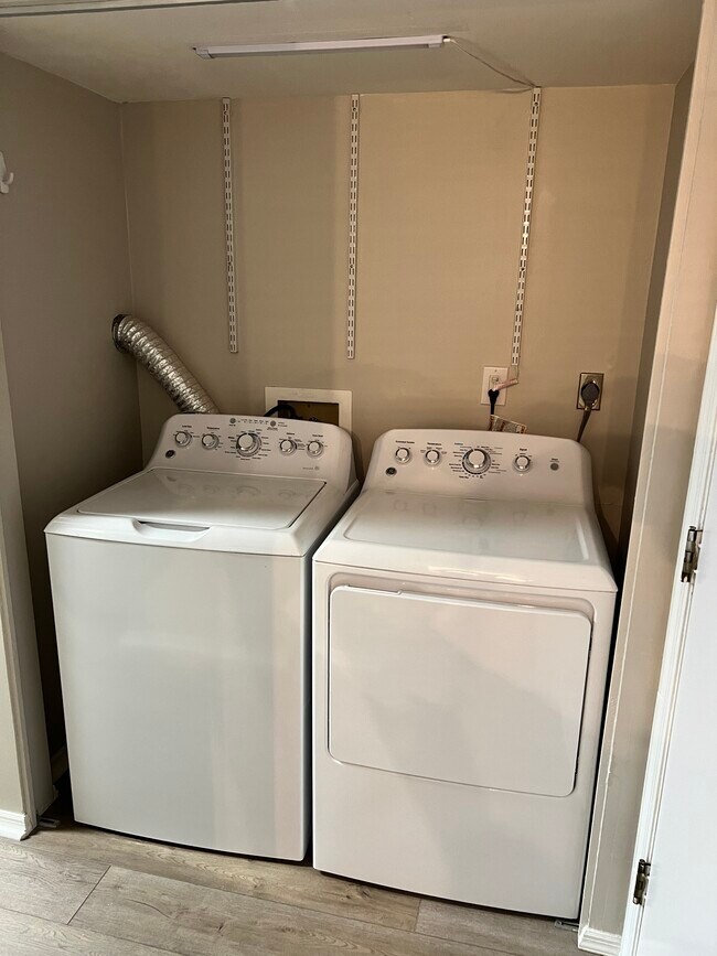 Building Photo - 1397 Sanzon Dr