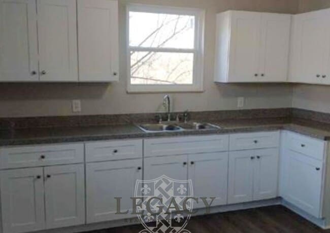 Primary Photo - 1312 Searcy St