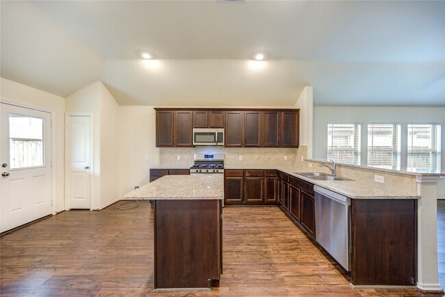 Building Photo - 18907 Via Flora Dr