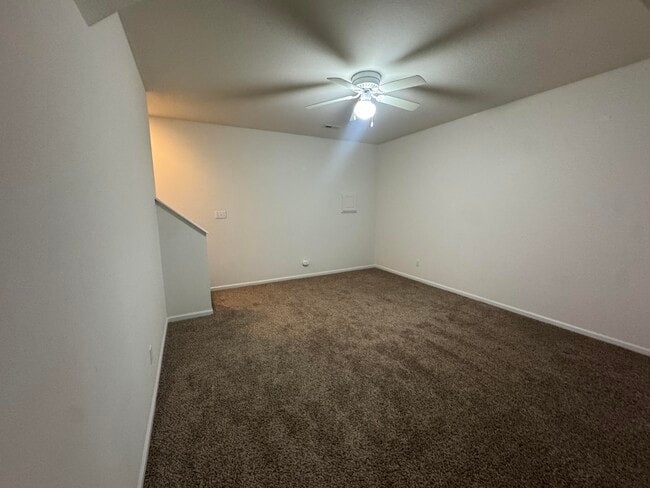 Building Photo - 3410 E St Charles Rd