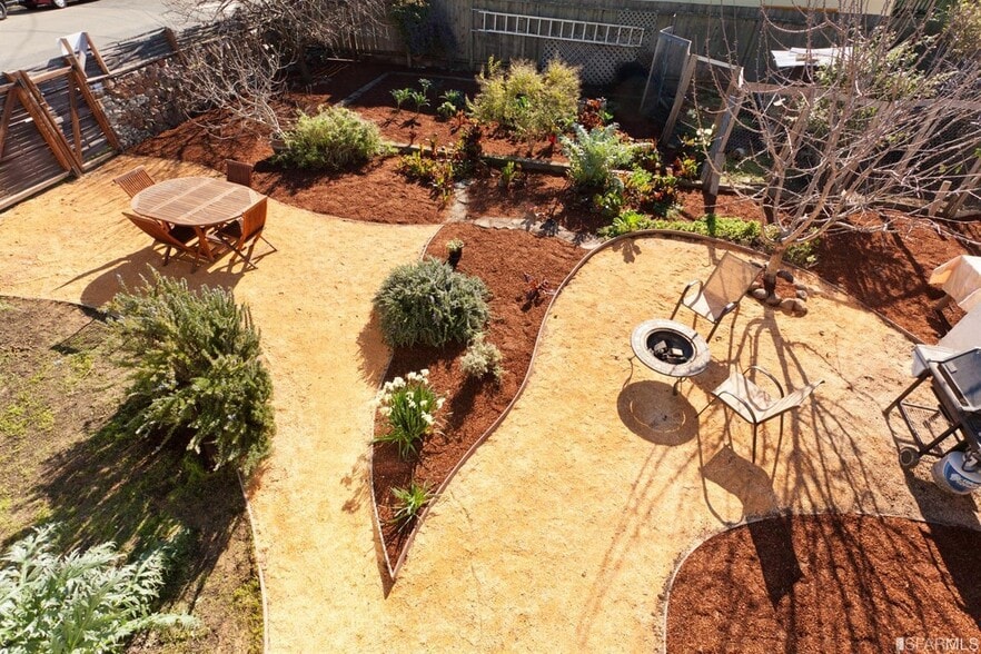 Building Photo - 1258 67th St