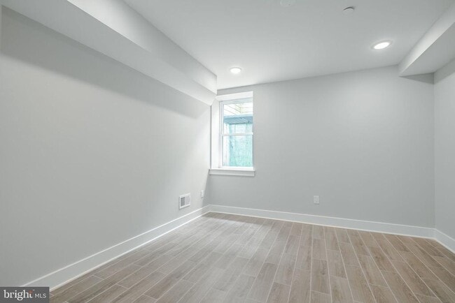 Building Photo - 5122 Ranstead St