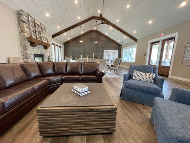Building Photo - Willet | 4 Bed 3.5 Bath | Garage | 2287 sf | $3120 - $3432 | 8, 9, 13, 14, and 15 month lease terms