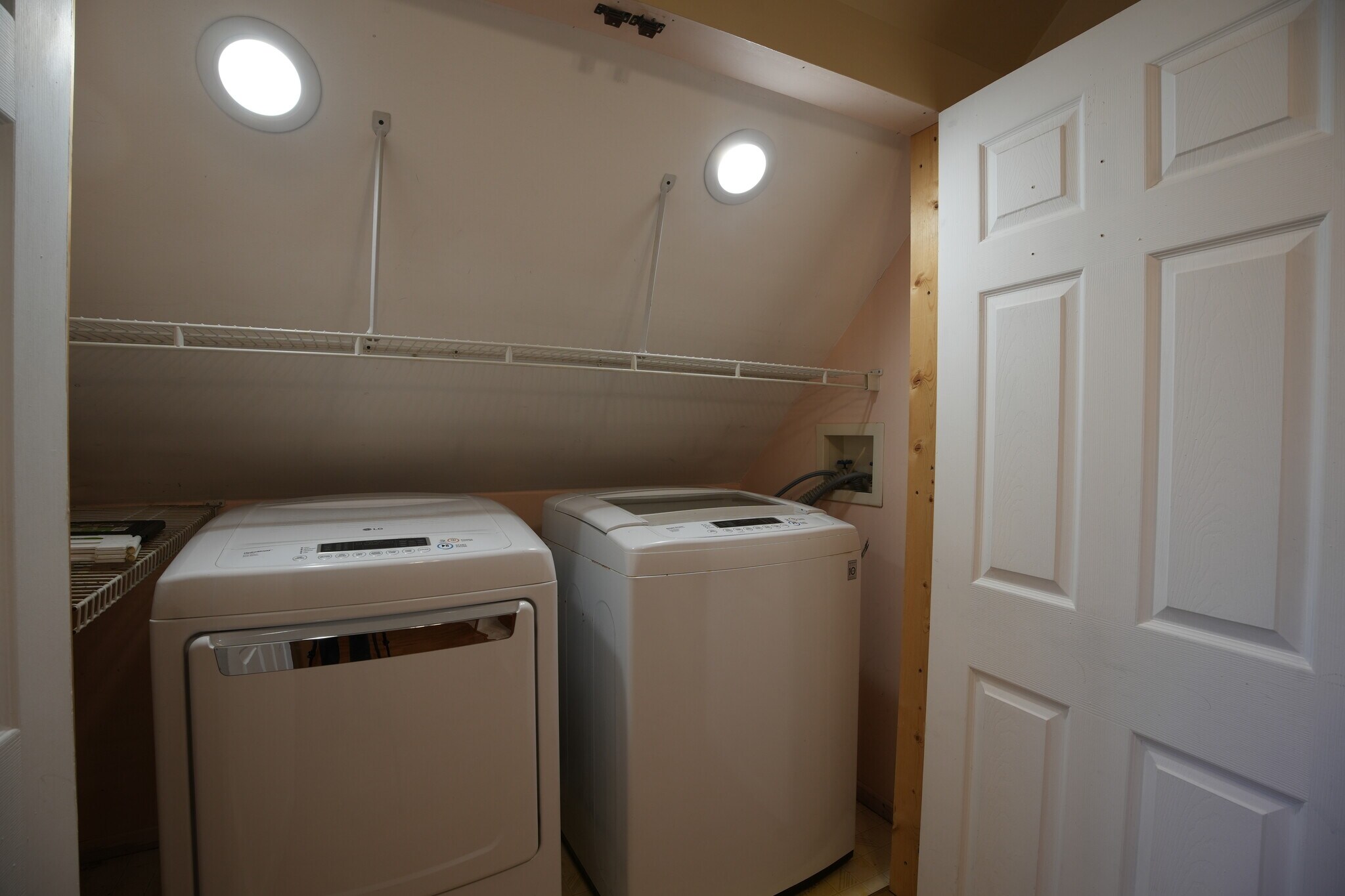 Building Photo - 90 Cobalt Ridge Dr E