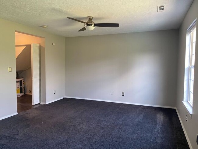 Building Photo - Now Available - 2 Bed 2 Bath House in Brit...
