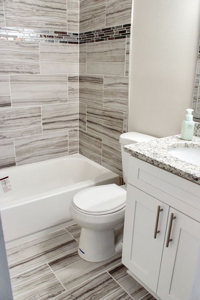 Building Photo - Charming Corner Lot Brick Home With 3-Bedr...