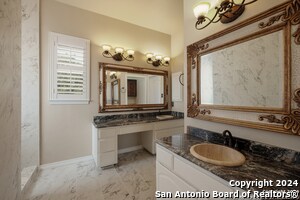 Building Photo - 1410 Canyon Brook