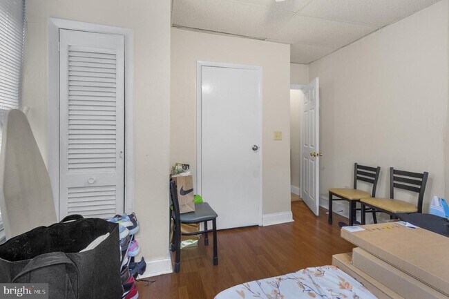 Building Photo - 4034 Baring St