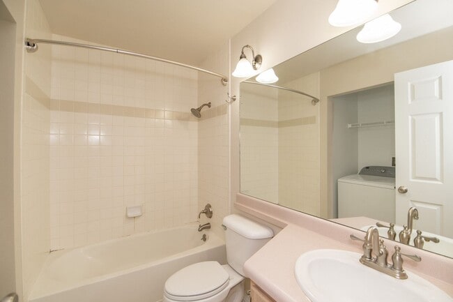 Building Photo - 150 S 800 E