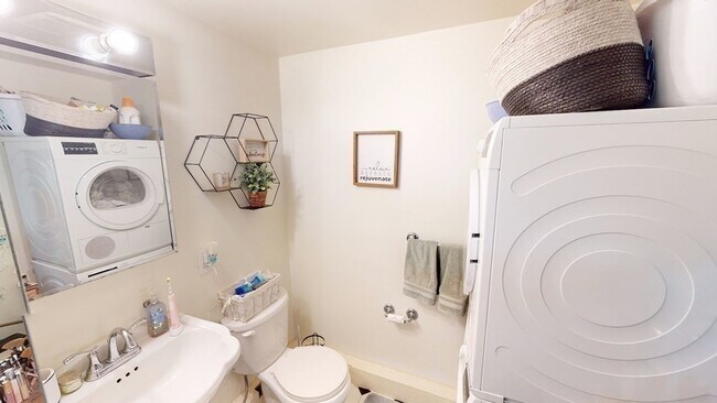 Building Photo - 35 Greenwich Park