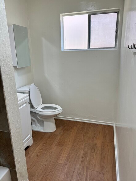 restroom - 920 S Fann St
