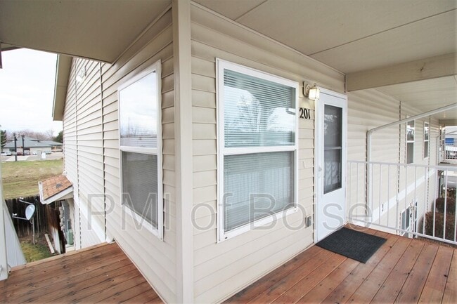 Building Photo - 8931 W Irving St