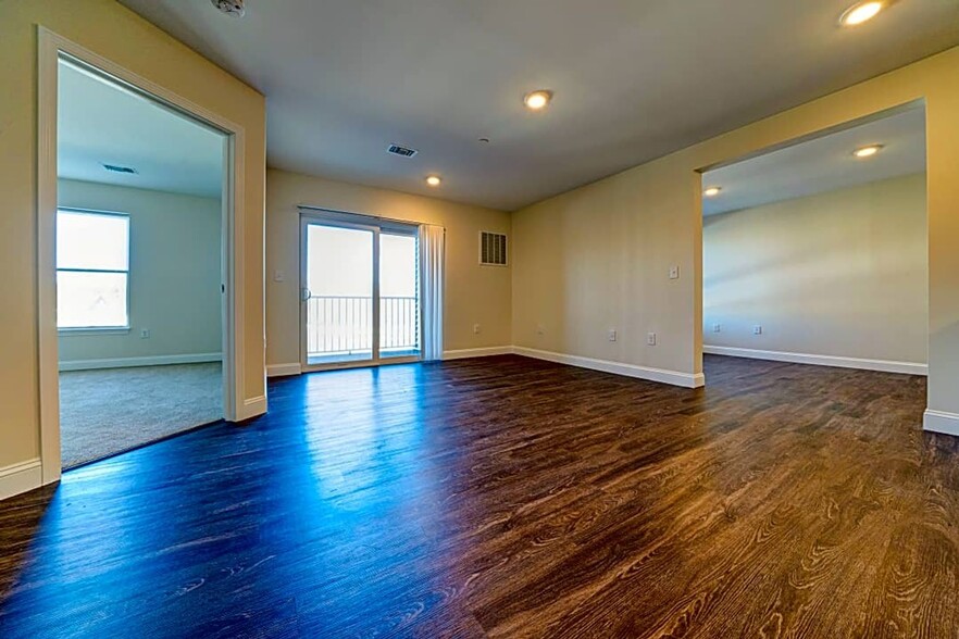 Interior Photo - Beaver Brook Crossing Apartments